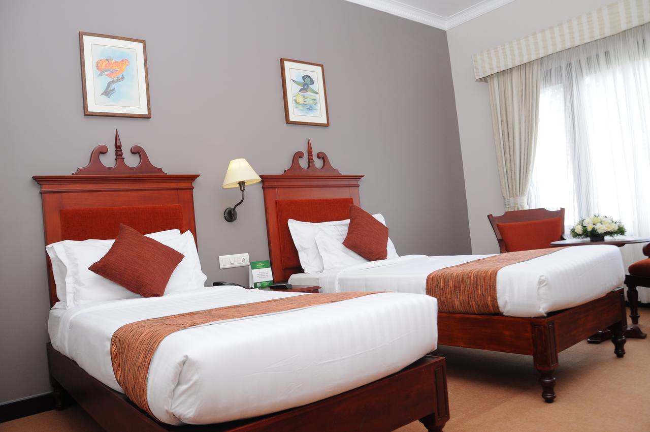 Vijayapark Hotel Kaduturutti Экстерьер фото